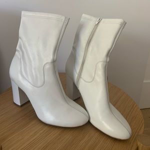 Kenneth Cole White Alyssa boot
